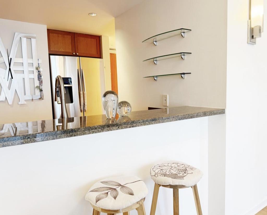 Residential for sale at 400 Beale Street 1102, San Francisco CA featuring 1 bed and 1 bath