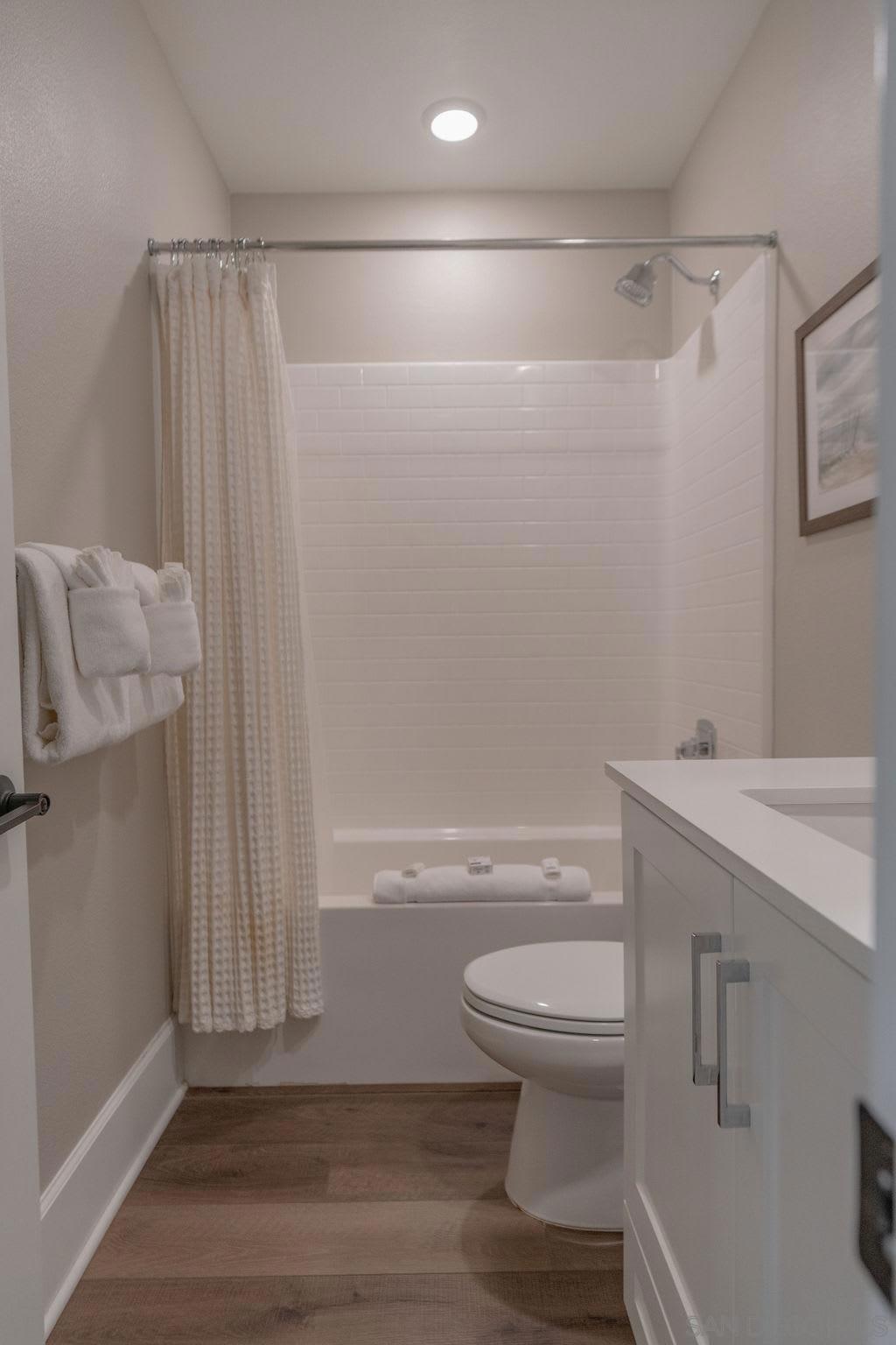 Residential Lease for rent at 824 Jersey Ct, San Diego, San Diego County CA featuring 3 beds and 2 baths