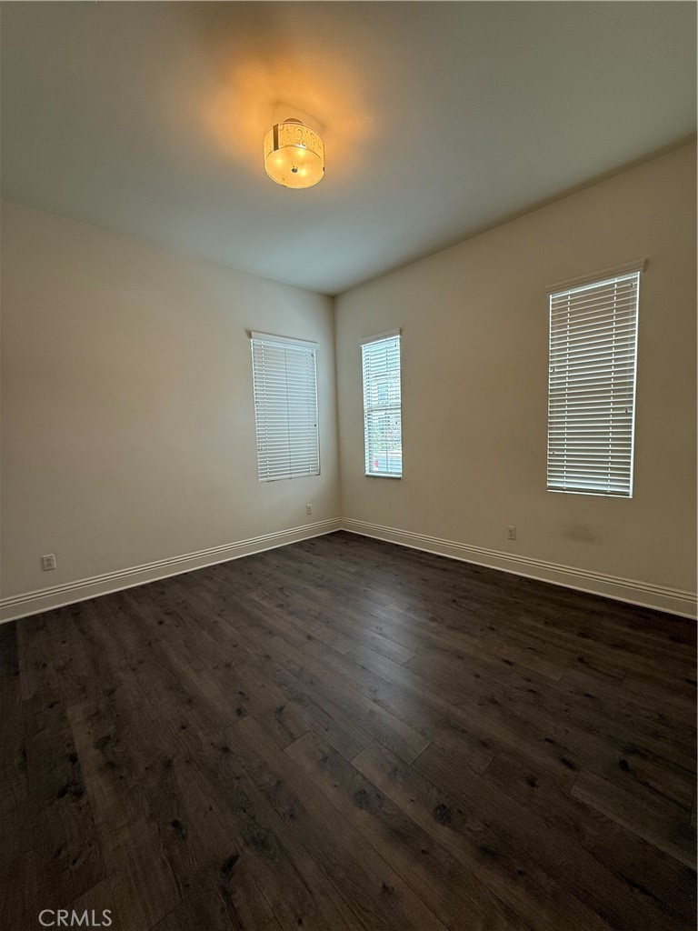 Residential Lease for rent at 18 Meadow Pl, Tustin CA featuring 1 bed and 1 bath