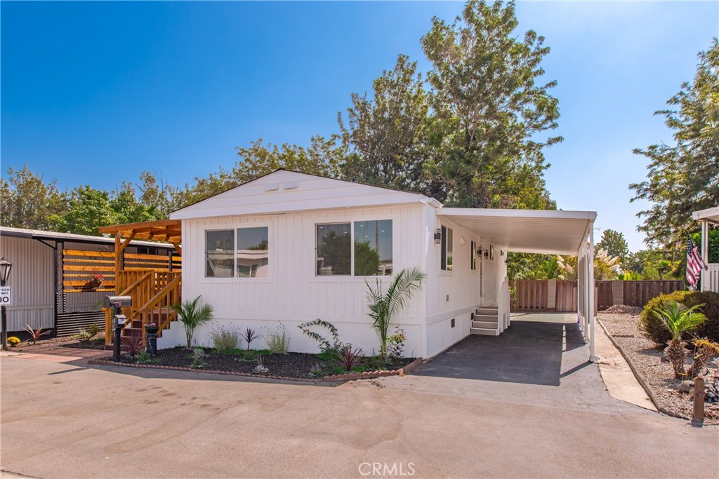 Manufactured In Park for sale at 4388 E Central Ave Unit 121, Camarillo CA featuring 2 beds and 2 baths