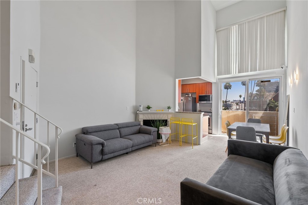 Residential for sale at 620 S Gramercy Place 412, Los Angeles CA and 1 bath
