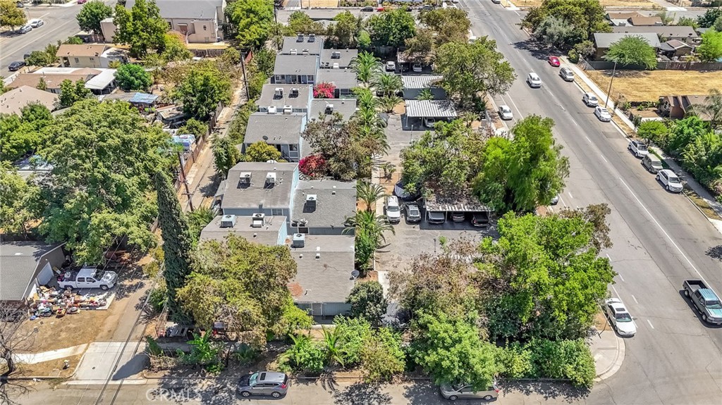 Residential for sale at 1620 B Street, Fresno CA featuring 9 beds and 3 baths