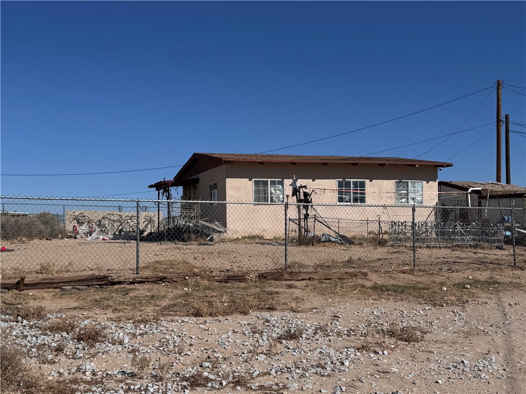 Residential Income for sale at 25617 Jasper Road, Barstow CA
