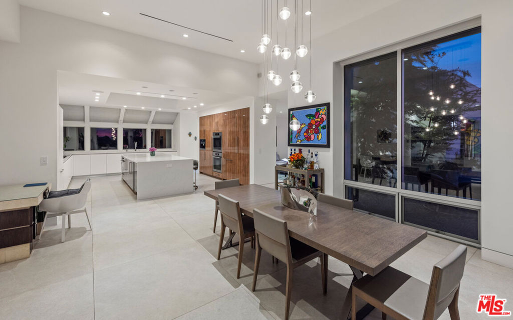 Residential Lease for rent at 2630 EDEN Place, Beverly Hills CA featuring 5 beds and 6 baths