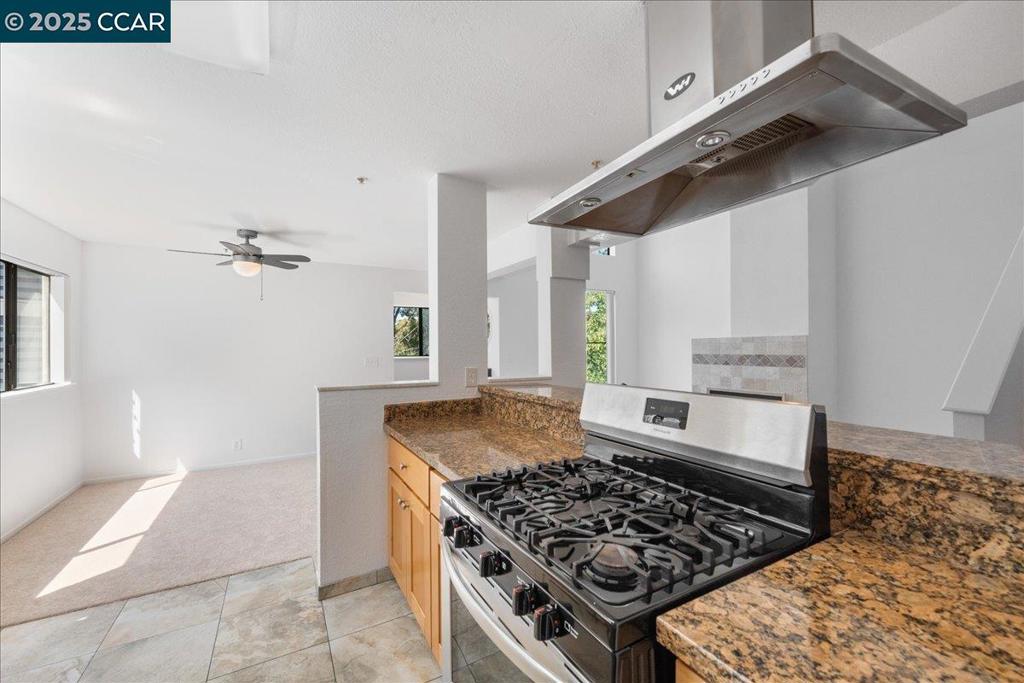 Residential for sale at 219 Sea Crest Cir, Vallejo CA featuring 2 beds and 3 baths