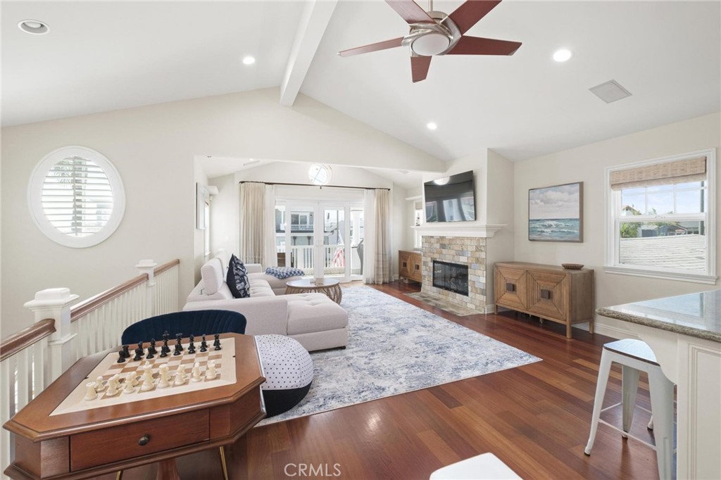 Residential Lease for rent at 3306 Highland Avenue, Hermosa Beach CA featuring 4 beds and 5 baths