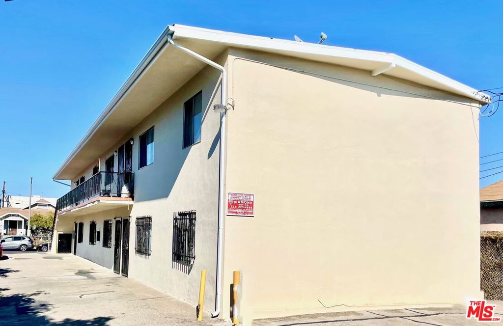 Residential Income for sale at 542 W 76th Street, Los Angeles CA featuring 12 beds and 6 baths