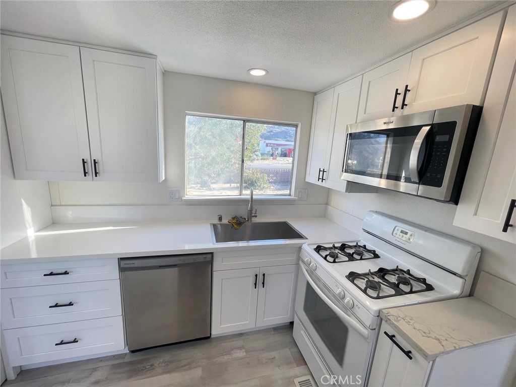 Manufactured In Park for sale at 71630 29 Palms Hwy 1, 29 Palms CA featuring 2 beds and 2 baths