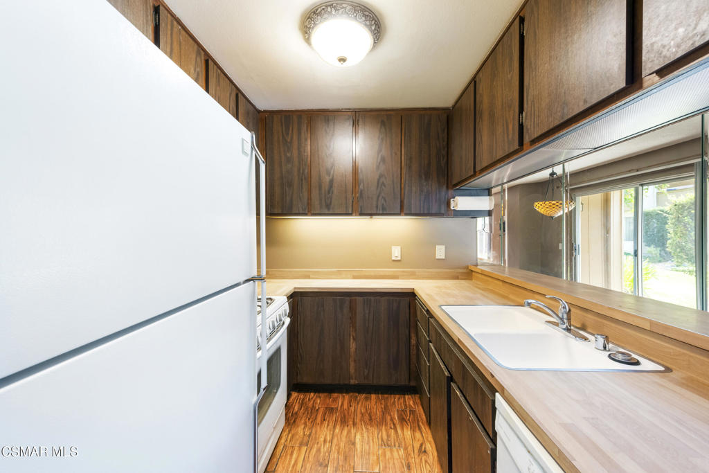 Residential for sale at 1772 Sinaloa Road 189, Simi Valley CA featuring 2 beds and 2 baths