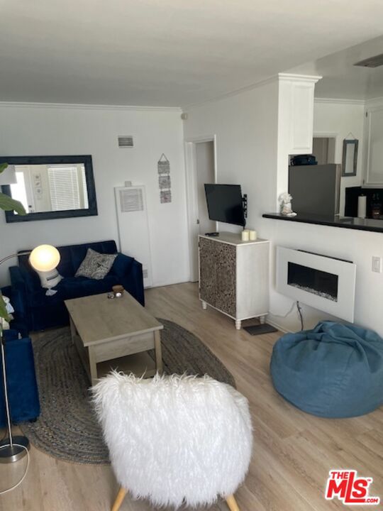 Residential Lease for rent at 22860 Pacific Coast Highway 207, Malibu CA featuring 1 bed and 1 bath