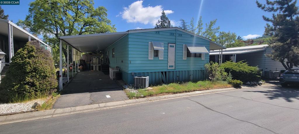 Manufactured In Park for sale at 2929 Glenwood Lane, Placerville CA featuring 2 beds and 2 baths