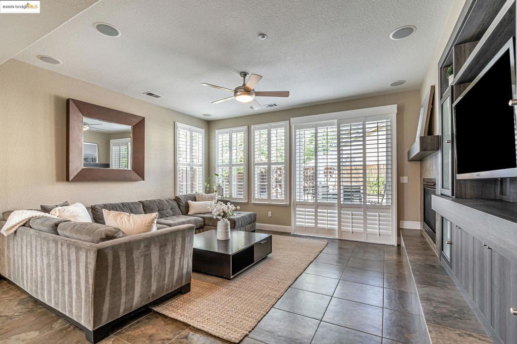 Residential for sale at 43 Sorrel Ct, Oakley CA featuring 4 beds and 3 baths