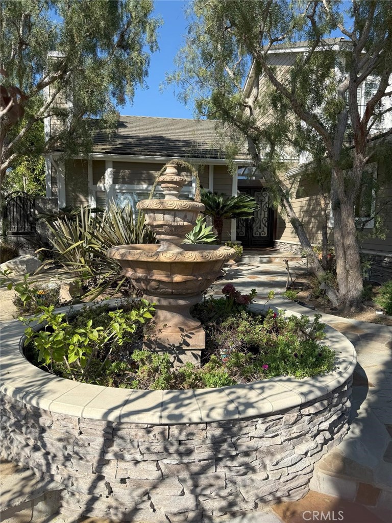 Residential Lease for rent at 2281 Orchard Drive, Newport Beach CA featuring 3 beds and 3 baths