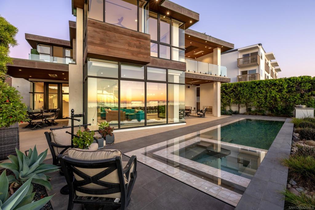 Residential Lease for rent at 516 Stratford, Del Mar CA featuring 4 beds and 7 baths