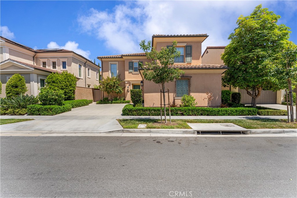Residential Lease for rent at 59 Parkdale, Irvine CA featuring 4 beds and 4 baths