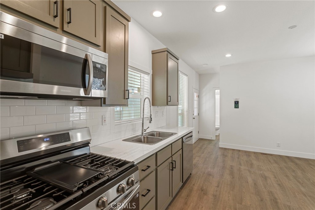 Manufactured In Park for sale at 3319 Avalon Street 22, Jurupa Valley CA featuring 2 beds and 2 baths