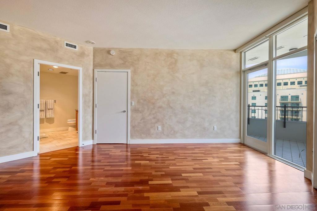 Residential for sale at 700 W Harbor Dr 1306, San Diego CA featuring 1 bed and 2 baths