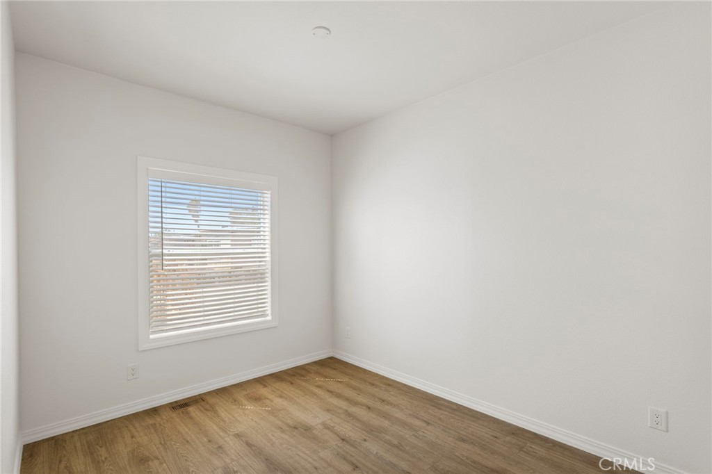 Manufactured In Park for sale at 3319 Avalon Street 39, Jurupa Valley CA featuring 3 beds and 2 baths