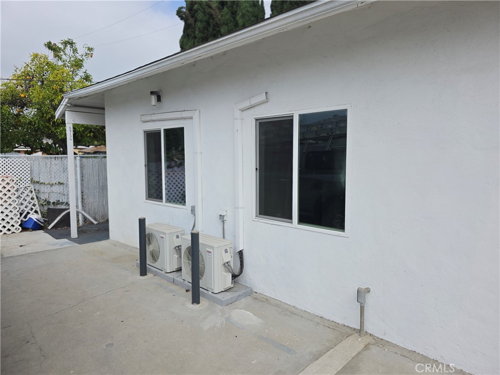 Residential Lease for rent at 5417 1/2 Baltimore Street, Los Angeles, Los Angeles County CA featuring 1 bed and 1 bath