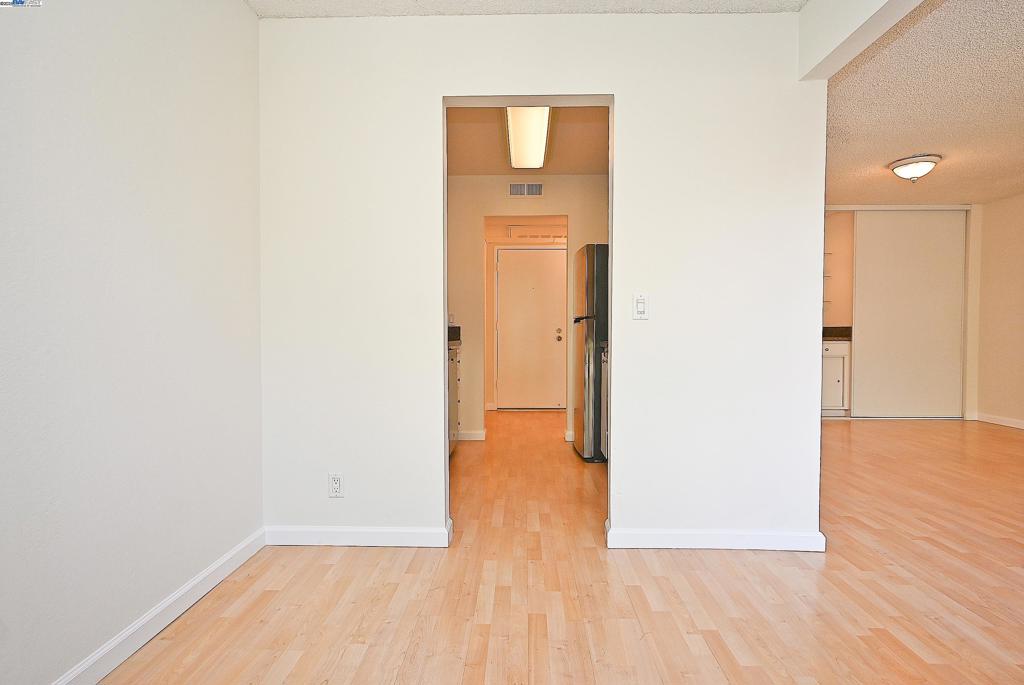 Residential for sale at 320 N Civic Dr 307, Walnut Creek CA featuring 1 bed and 1 bath