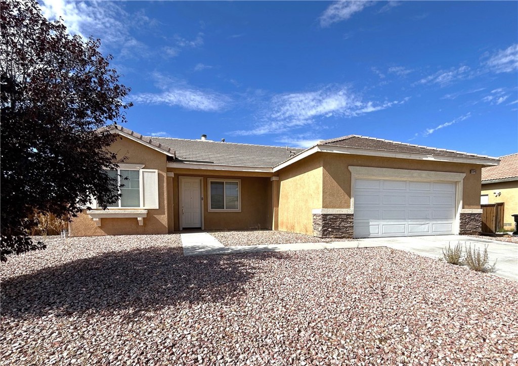 Residential Lease for rent at 13344 Maywood Street, Victorville CA featuring 3 beds and 2 baths