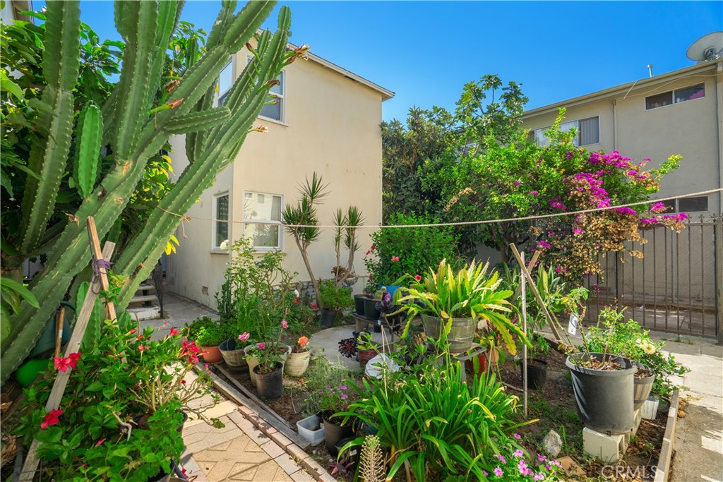 Residential Income for sale at 2011 S Shenandoah Street, Los Angeles CA