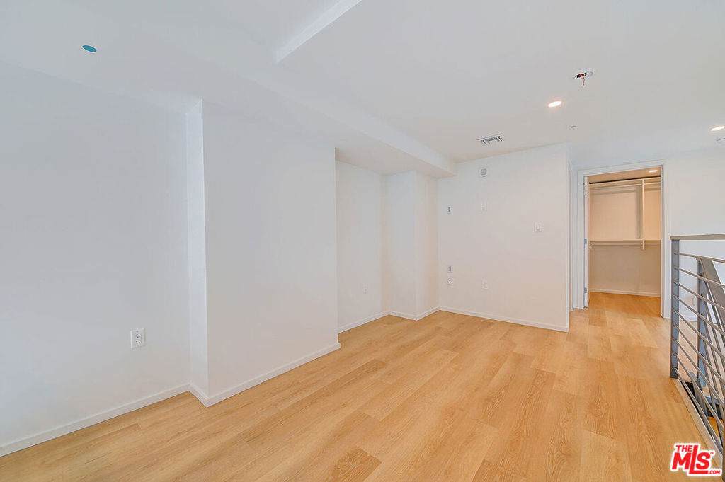 Residential Lease for rent at 200 W Ocean Boulevard L104, Long Beach CA and 1 bath