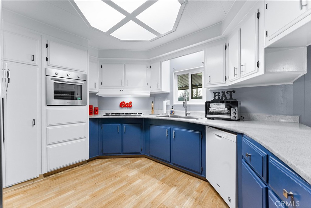 Manufactured In Park for sale at 1400 SUNKIST 173, Anaheim CA featuring 2 beds and 2 baths