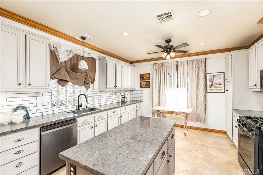 Residential for sale at 245 Glenview Lane, Hemet CA featuring 2 beds and 2 baths