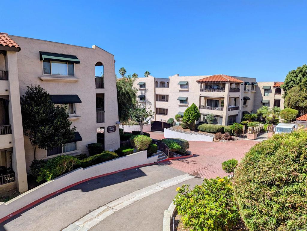 Residential for sale at 2530 Clairemont Dr 107, San Diego CA featuring 1 bed and 1 bath