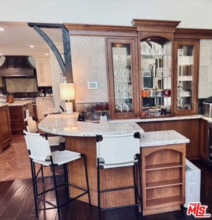 Residential Lease for rent at 530 Hawthorn Road, Sacramento CA featuring 4 beds and 4 baths