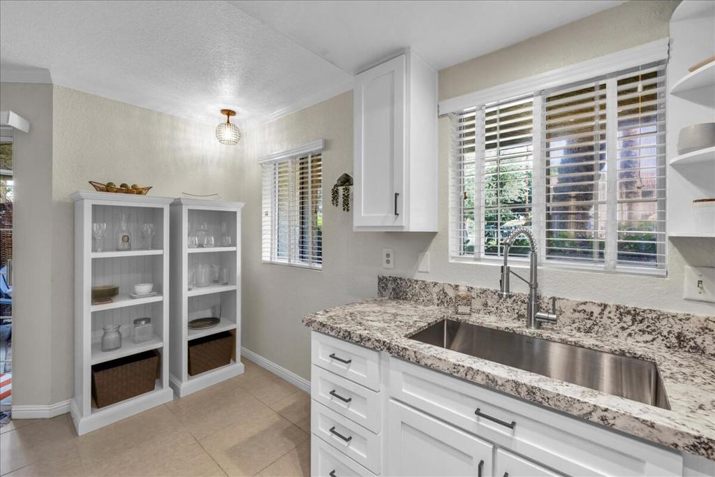 Residential for sale at 2700 Lawrence Crossley Road 83, Palm Springs CA featuring 1 bed and 1 bath