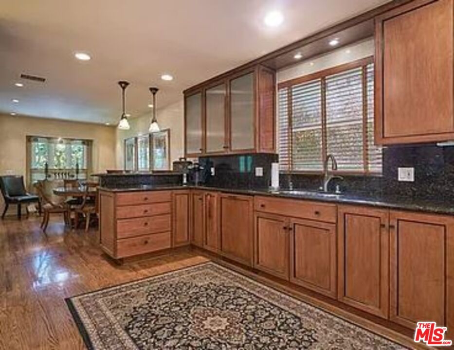 Residential Lease for rent at 2229 S Beverly Drive, Los Angeles, Los Angeles County CA featuring 2 beds and 2 baths