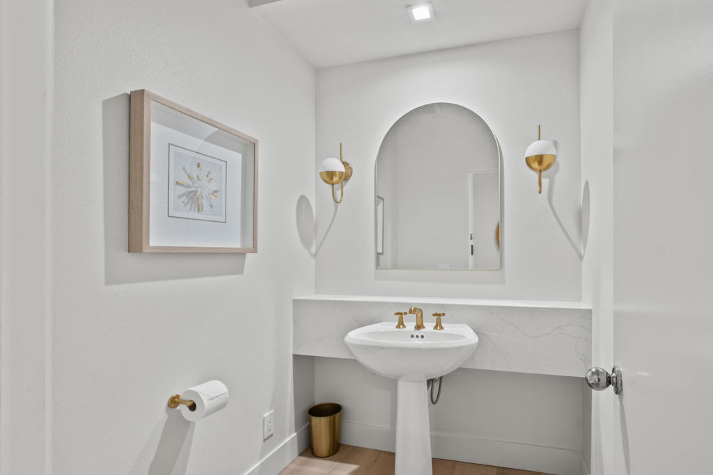 Residential Lease for rent at 781 Box Canyon Trail, Palm Desert CA featuring 3 beds and 4 baths