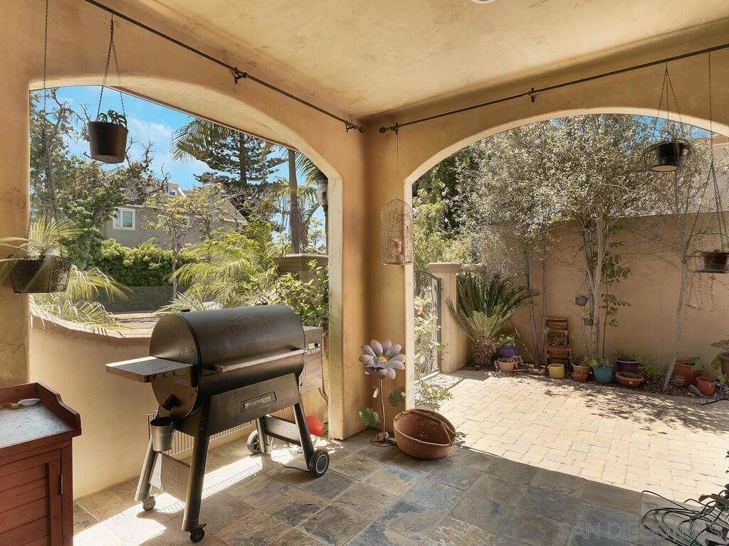 Residential Lease for rent at 911 4th St, Coronado, San Diego County CA featuring 4 beds and 4 baths