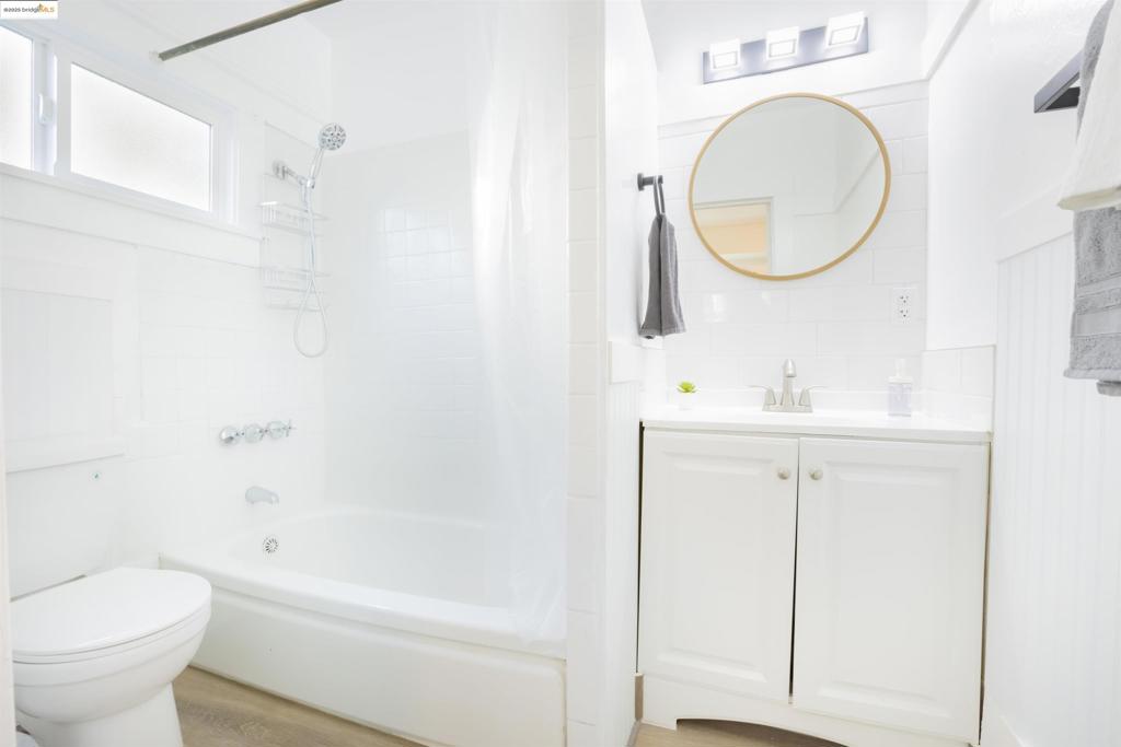 Residential Income for sale at 400 Lagunitas, Oakland CA