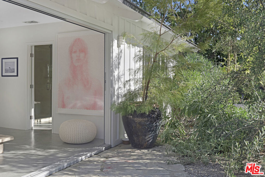 Residential Lease for rent at 6715 Fernhill Drive, Malibu CA featuring 4 beds and 5 baths