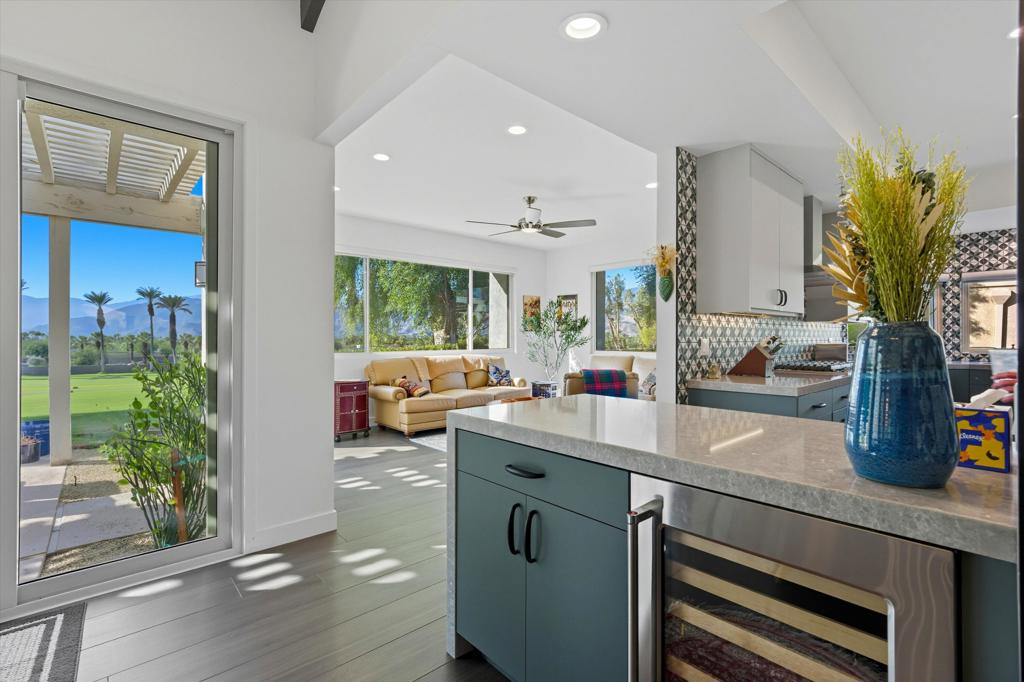 Residential Lease for rent at 809 Inverness Drive, Rancho Mirage CA featuring 3 beds and 3 baths