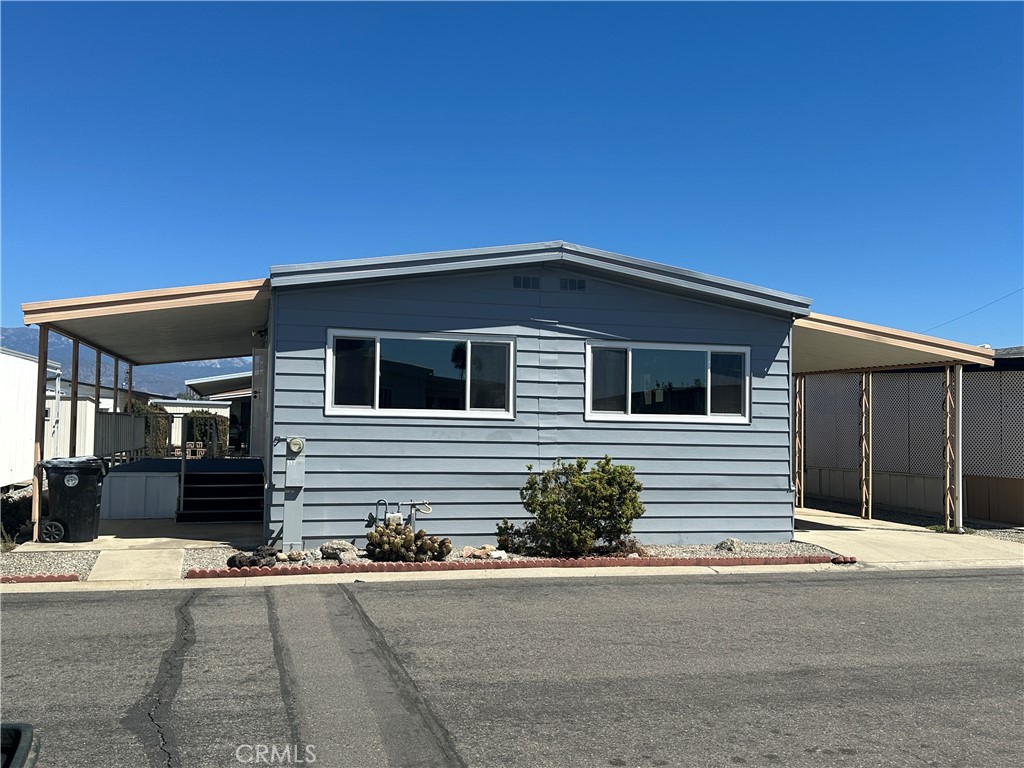 Manufactured In Park for sale at , Hemet CA featuring 2 beds and 2 baths