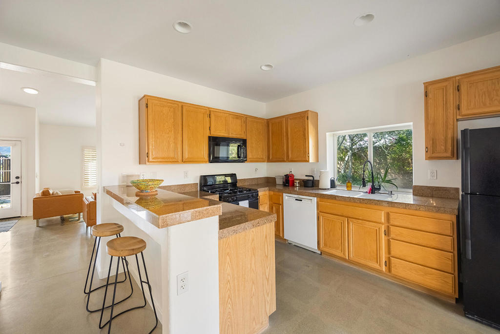 Residential for sale at 2190 N Paseo De Anza, Palm Springs CA featuring 4 beds and 2 baths