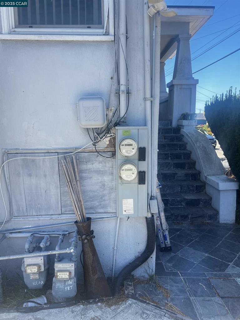 Residential for sale at 1161 64Th St, Oakland CA featuring 5 beds and 3 baths