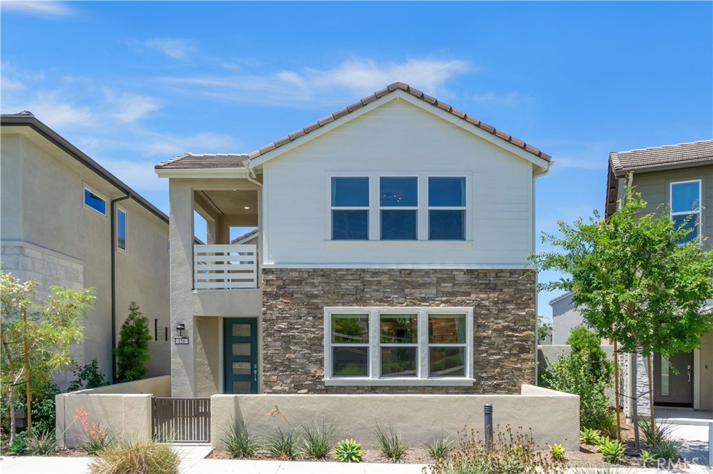 Residential Lease for rent at 156 Chorus, Irvine CA featuring 3 beds and 3 baths