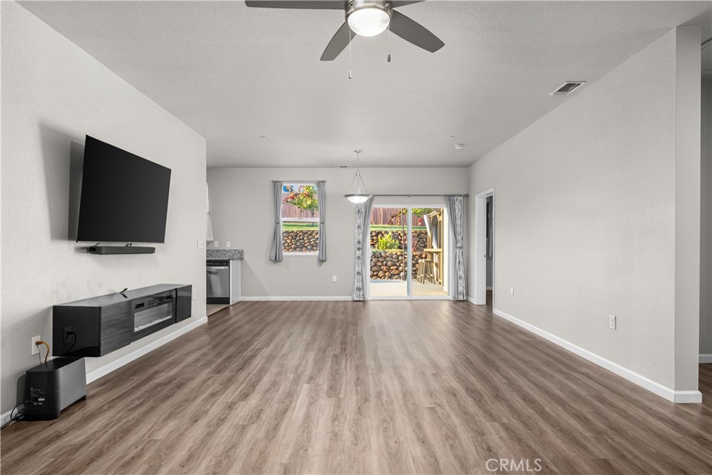 Residential for sale at 699 Edwards Lane, Paradise CA featuring 3 beds and 2 baths