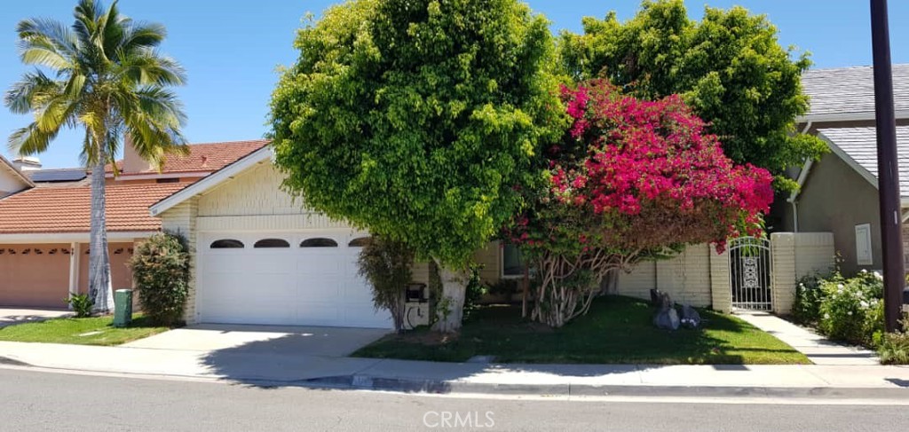 Residential Lease for rent at 91 Nighthawk, Irvine CA featuring 3 beds and 2 baths