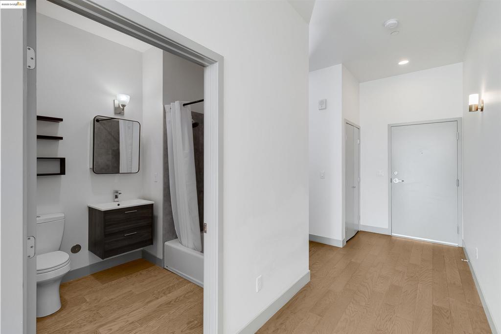 Residential for sale at 410 Webster St 1, Oakland CA featuring 1 bed and 1 bath