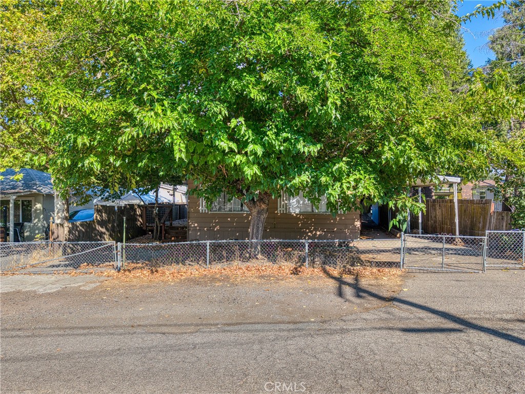 Residential for sale at 3562 Mountain view Street, Clearlake CA featuring 3 beds and 2 baths