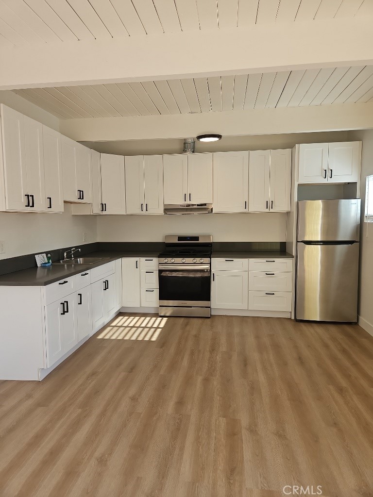 Residential Lease for rent at 3581 Chicago Ave, Riverside CA featuring 3 beds and 1 bath