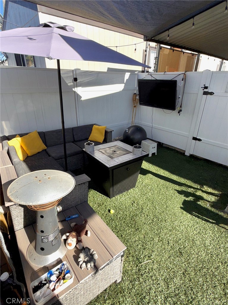 Manufactured In Park for sale at 7652 Garfield Avenue 87, Huntington Beach CA featuring 3 beds and 2 baths