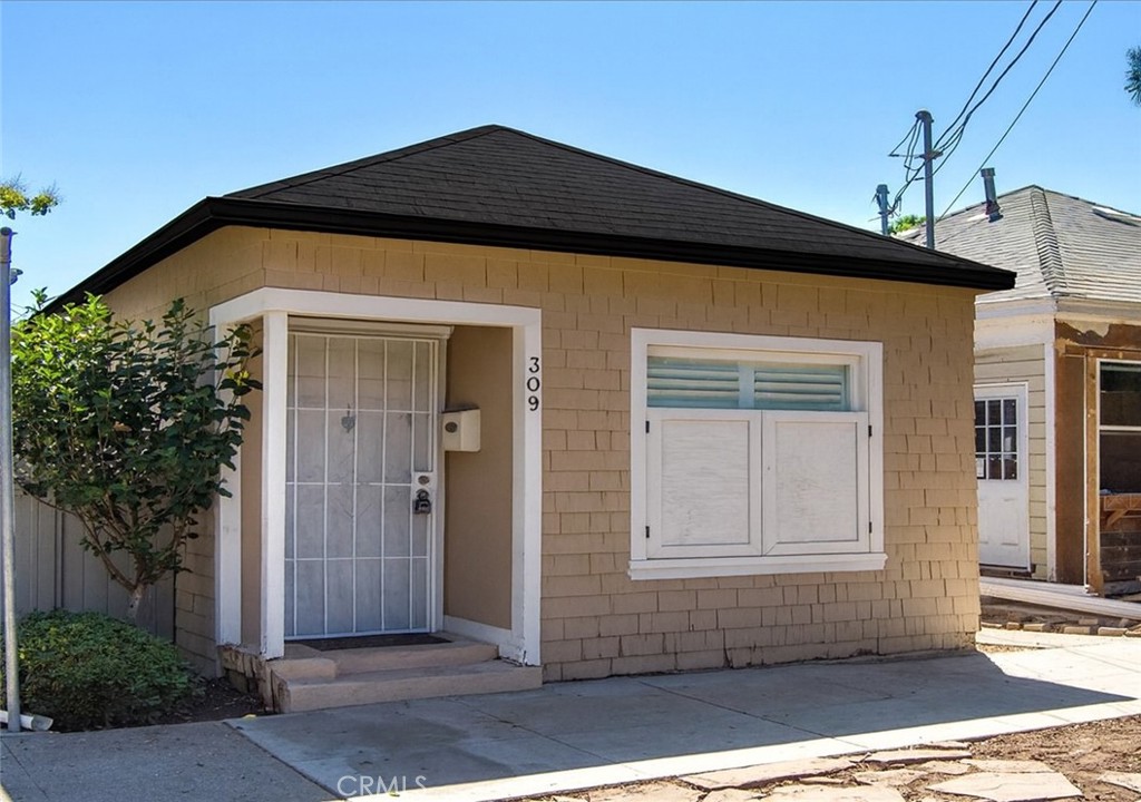 Residential for sale at 309 W Victoria Street, Santa Barbara CA featuring 1 bed and 1 bath