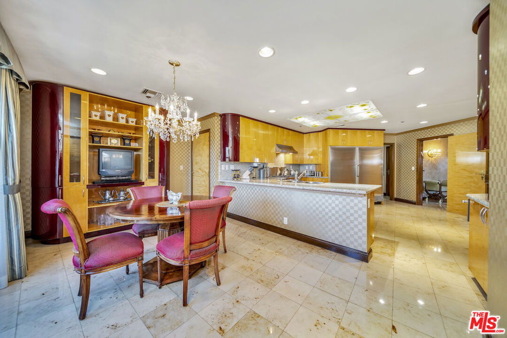 Residential for sale at 425 N Maple Drive PH 602, Beverly Hills CA featuring 6 beds and 8 baths